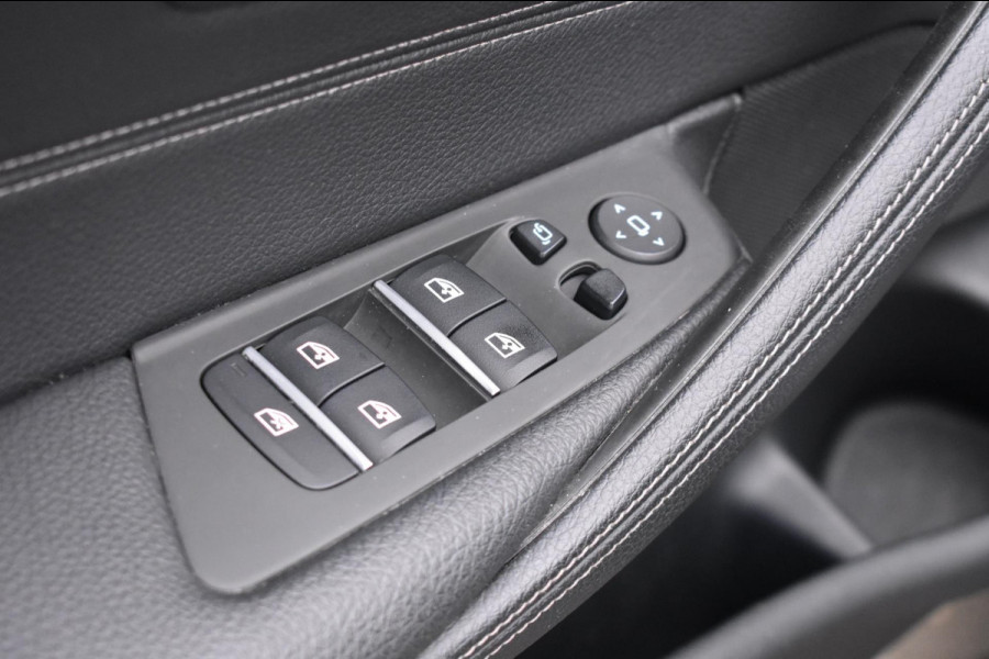 BMW 5 Serie Touring 520i M-Sport | LASERLIGHT | NAP | DEALER ONDERHOUDEN | APPLE CARPLAY | ANDRIOD AUTO | SFEERVERLICHTING