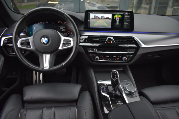 BMW 5 Serie Touring 520i M-Sport | LASERLIGHT | NAP | DEALER ONDERHOUDEN | APPLE CARPLAY | ANDRIOD AUTO | SFEERVERLICHTING