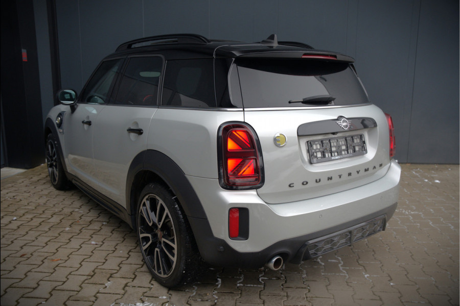MINI Countryman 1.5 Cooper S E ALL4 | JCW | Panoramadak | Stoelverwarming | Harman Kardon | Head-Up Display | John Cooper Works | Camera | Apple Carplay | Parkeersensoren | Keyless |