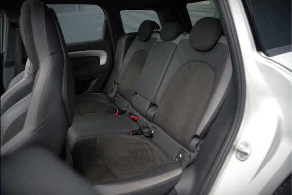 MINI Countryman 1.5 Cooper S E ALL4 | JCW | Panoramadak | Stoelverwarming | Harman Kardon | Head-Up Display | John Cooper Works | Camera | Apple Carplay | Parkeersensoren | Keyless |