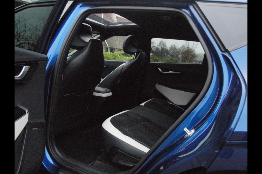 Kia Ev6 GT-Line 77.4 kWh | Panoramadak | Head-Up Display | 360 Camera | Trekhaak | Apple Carplay |