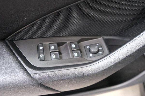 Škoda Octavia Combi 1.0 TSI Business Edition - N.A.P. Airco, Cruise, Navi, PDC.