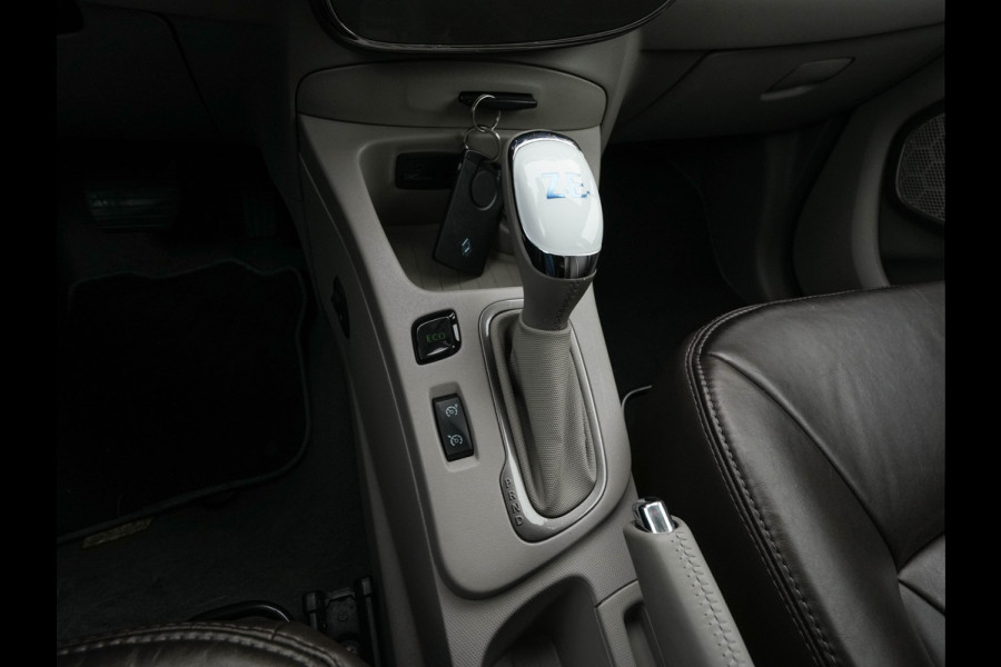 Renault ZOE R110 Bose 41 kWh (inclusive-Battery) {3-Fase}{SOH-85%} Aut.*LEATHER | BOSE-AUDIO | KEYLESS | CRUISE |  NAVI-FULLMAP | CAMERA | DIGI-COCKPIT | HEATED-COMFORTSEATS | ECC | PDC | FULL-LED | PRIVACYGLASS | 17"ALU*