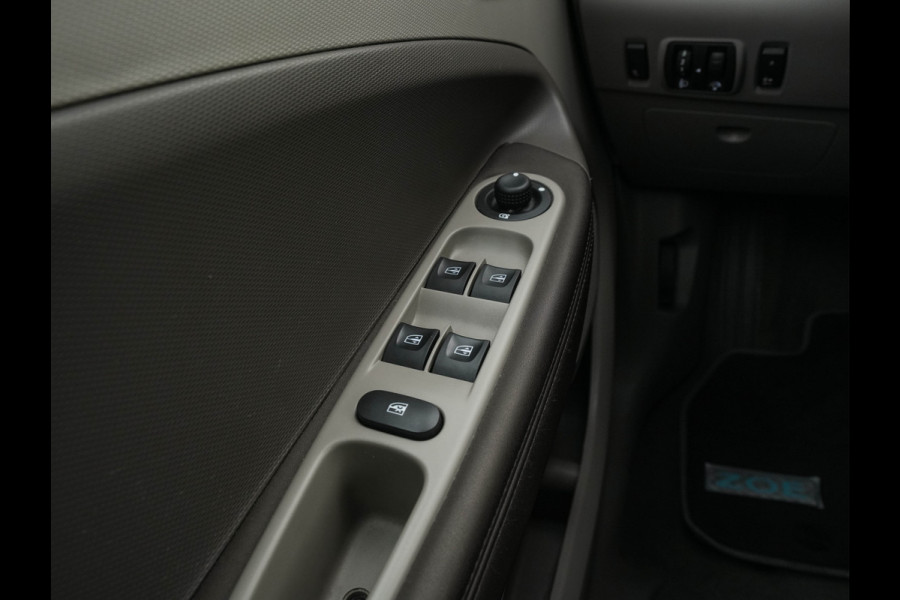 Renault ZOE R110 Bose 41 kWh (inclusive-Battery) {3-Fase}{SOH-85%} Aut.*LEATHER | BOSE-AUDIO | KEYLESS | CRUISE |  NAVI-FULLMAP | CAMERA | DIGI-COCKPIT | HEATED-COMFORTSEATS | ECC | PDC | FULL-LED | PRIVACYGLASS | 17"ALU*