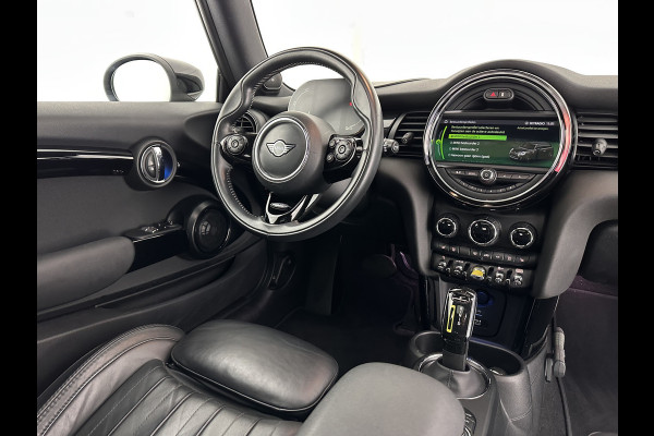 MINI Mini Electric Yours 33 kWh [ 3-Fase-11kW ] {SOH-100%} (INCL-BTW) Aut.* HEATPUMP | PANO | LEATHER | DIGI-COCKPIT | HEAD-UP | FULL-LED | NAVI-FULLMAP | HEATED-SPORTSEATS | DAB | CRUISE | HARMAN/KARDON | CAMERA | KEYLESS | AMBIENTLIGHT | 17"ALU*