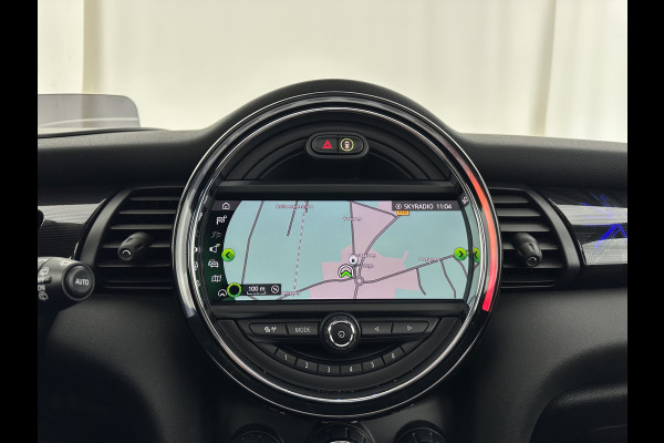 MINI Mini Electric Yours 33 kWh [ 3-Fase-11kW ] {SOH-100%} (INCL-BTW) Aut.* HEATPUMP | PANO | LEATHER | DIGI-COCKPIT | HEAD-UP | FULL-LED | NAVI-FULLMAP | HEATED-SPORTSEATS | DAB | CRUISE | HARMAN/KARDON | CAMERA | KEYLESS | AMBIENTLIGHT | 17"ALU*