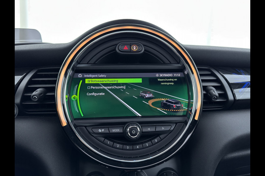 MINI Mini Electric Yours 33 kWh [ 3-Fase-11kW ] {SOH-100%} (INCL-BTW) Aut.* HEATPUMP | PANO | LEATHER | DIGI-COCKPIT | HEAD-UP | FULL-LED | NAVI-FULLMAP | HEATED-SPORTSEATS | DAB | CRUISE | HARMAN/KARDON | CAMERA | KEYLESS | AMBIENTLIGHT | 17"ALU*