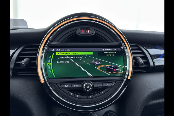 MINI Mini Electric Yours 33 kWh [ 3-Fase-11kW ] {SOH-100%} (INCL-BTW) Aut.* HEATPUMP | PANO | LEATHER | DIGI-COCKPIT | HEAD-UP | FULL-LED | NAVI-FULLMAP | HEATED-SPORTSEATS | DAB | CRUISE | HARMAN/KARDON | CAMERA | KEYLESS | AMBIENTLIGHT | 17"ALU*