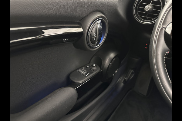 MINI Mini Electric Yours 33 kWh [ 3-Fase-11kW ] {SOH-100%} (INCL-BTW) Aut.* HEATPUMP | PANO | LEATHER | DIGI-COCKPIT | HEAD-UP | FULL-LED | NAVI-FULLMAP | HEATED-SPORTSEATS | DAB | CRUISE | HARMAN/KARDON | CAMERA | KEYLESS | AMBIENTLIGHT | 17"ALU*