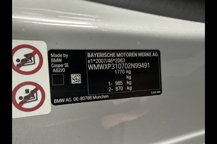MINI Mini Electric Yours 33 kWh [ 3-Fase-11kW ] {SOH-100%} (INCL-BTW) Aut.* HEATPUMP | PANO | LEATHER | DIGI-COCKPIT | HEAD-UP | FULL-LED | NAVI-FULLMAP | HEATED-SPORTSEATS | DAB | CRUISE | HARMAN/KARDON | CAMERA | KEYLESS | AMBIENTLIGHT | 17"ALU*