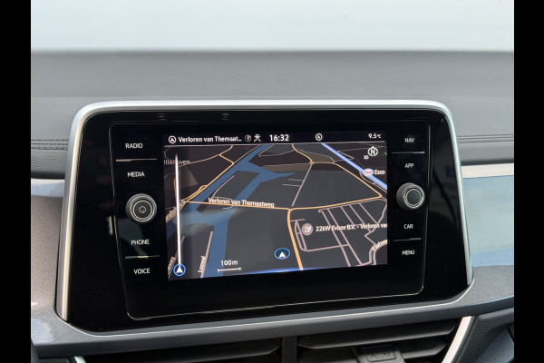 Volkswagen T-Roc 1.5 TSI Move | ACC | Camera | IQ Light | DAB+ | 18 inch