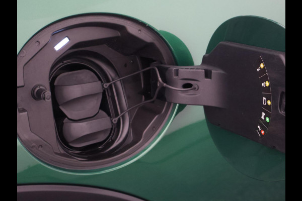 MINI Cooper S Electric Charged 33 kWh ACCU 97% (184 PK) | Navigatie | Stoelverwarming | 1e eigenaar |