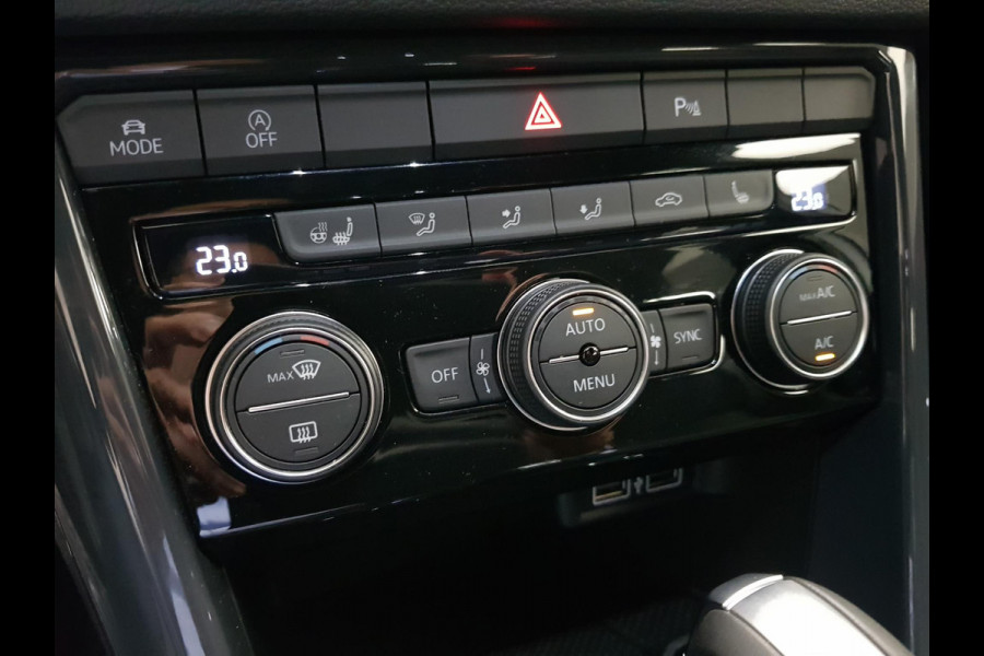 Volkswagen T-Roc 1.5 TSI 150pk DSG R-Line Sport | Navigatie | Virtual Cockpit | Climate Control | DAB | Electrische Achterklep | 18"LMV | Stoelverwarming