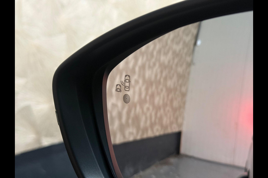 Peugeot 2008 1.2 PureTech GT Pack |Pano | 360 camera | cruise control