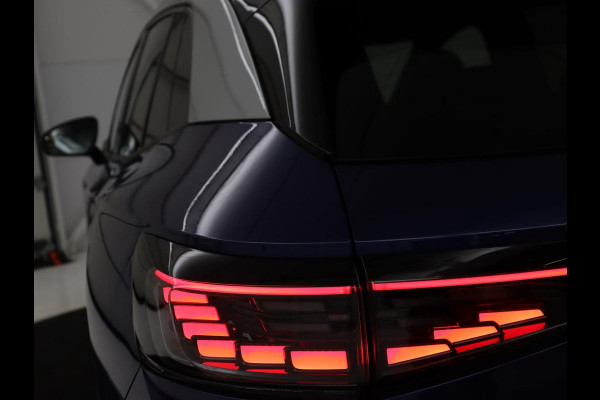 Volkswagen ID.4 Max 77 kWh | Panoramadak | Stoelverwarming | Head-Up | Warmtepomp | 360 Camera | Trekhaak | Sfeerverlichting | Half leder | Matrix LED | Carplay | Adaptive cruise | Memory | Keyless | Massage