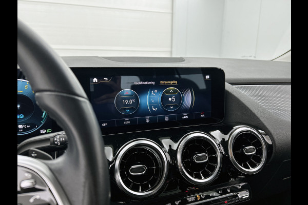 Mercedes-Benz GLA 250 e Business Solution Luxury Limited Lichtmetalen velgen | Navigatie | Parking support met camera achter | Inclusief 24 maanden MB Certified garantie voor Europa.
