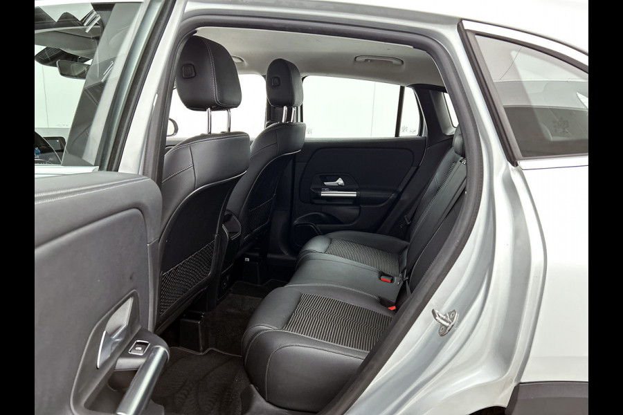 Mercedes-Benz GLA 250 e Business Solution Luxury Limited Lichtmetalen velgen | Navigatie | Parking support met camera achter | Inclusief 24 maanden MB Certified garantie voor Europa.