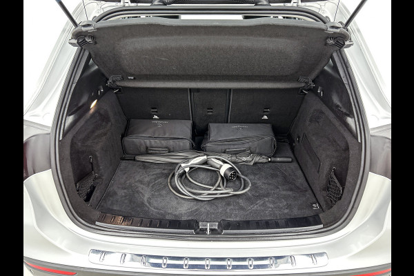 Mercedes-Benz GLA 250 e Business Solution Luxury Limited Lichtmetalen velgen | Navigatie | Parking support met camera achter | Inclusief 24 maanden MB Certified garantie voor Europa.