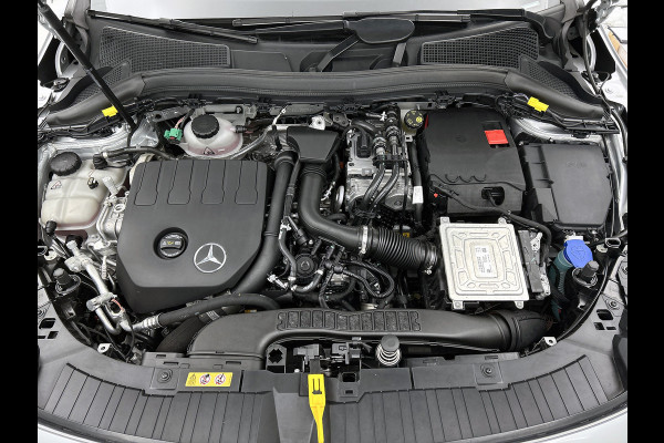 Mercedes-Benz GLA 250 e Business Solution Luxury Limited Lichtmetalen velgen | Navigatie | Parking support met camera achter | Inclusief 24 maanden MB Certified garantie voor Europa.