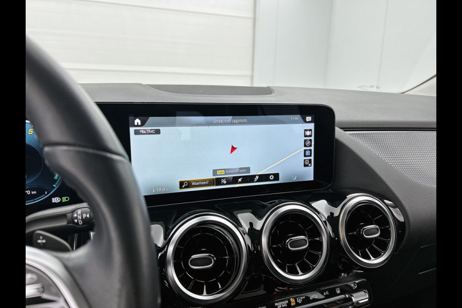 Mercedes-Benz GLA 250 e Business Solution Luxury Limited Lichtmetalen velgen | Navigatie | Parking support met camera achter | Inclusief 24 maanden MB Certified garantie voor Europa.