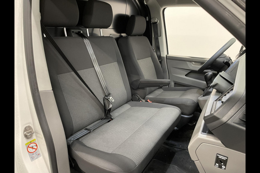 Volkswagen Transporter 2.0 TDI L1H1 Comfortline 150 PK DSG Airco Cruise Control Stoelverwarming Trekhaak 2X Schuifdeur Achterklep
