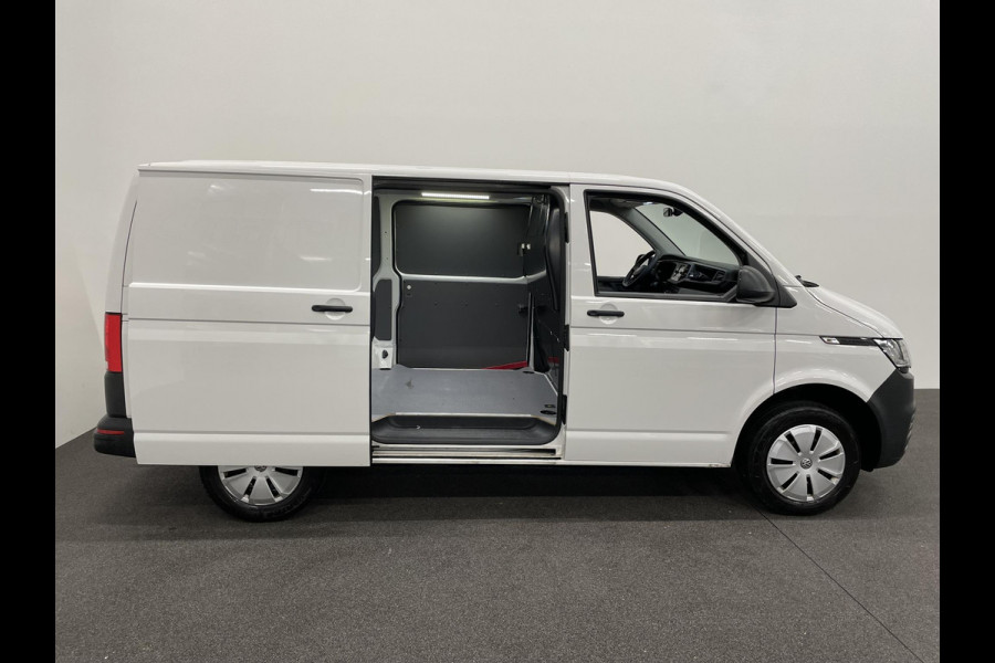 Volkswagen Transporter 2.0 TDI L1H1 Comfortline 150 PK DSG Airco Cruise Control Stoelverwarming Trekhaak 2X Schuifdeur Achterklep