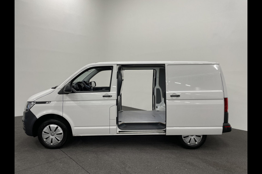 Volkswagen Transporter 2.0 TDI L1H1 Comfortline 150 PK DSG Airco Cruise Control Stoelverwarming Trekhaak 2X Schuifdeur Achterklep