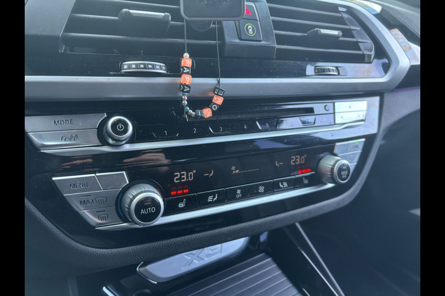 BMW X3 xDrive20d High Executive | Head Up Display | Stuur Verwarming | Sfeerverlichting | Leer