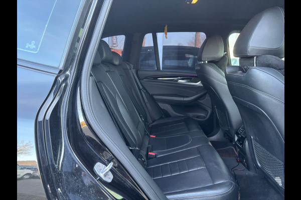 BMW X3 xDrive20d High Executive | Head Up Display | Stuur Verwarming | Sfeerverlichting | Leer