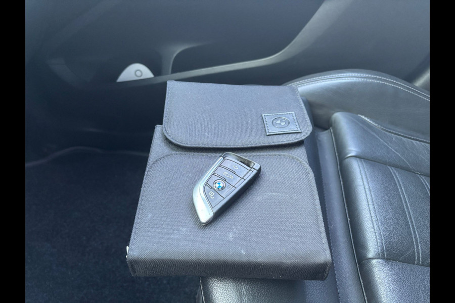 BMW X3 xDrive20d High Executive | Head Up Display | Stuur Verwarming | Sfeerverlichting | Leer