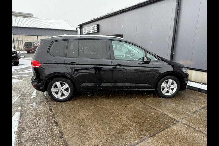 Volkswagen Touran 1.5 TSI Comfortline Business 7p NAVI - ACC - STOELVERW.
