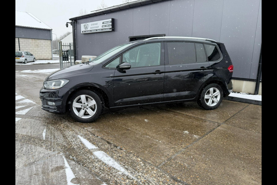 Volkswagen Touran 1.5 TSI Comfortline Business 7p NAVI - ACC - STOELVERW.