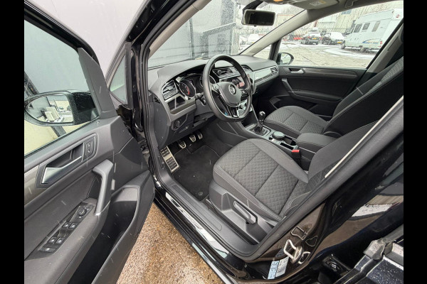 Volkswagen Touran 1.5 TSI Comfortline Business 7p NAVI - ACC - STOELVERW.