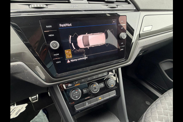 Volkswagen Touran 1.5 TSI Comfortline Business 7p NAVI - ACC - STOELVERW.