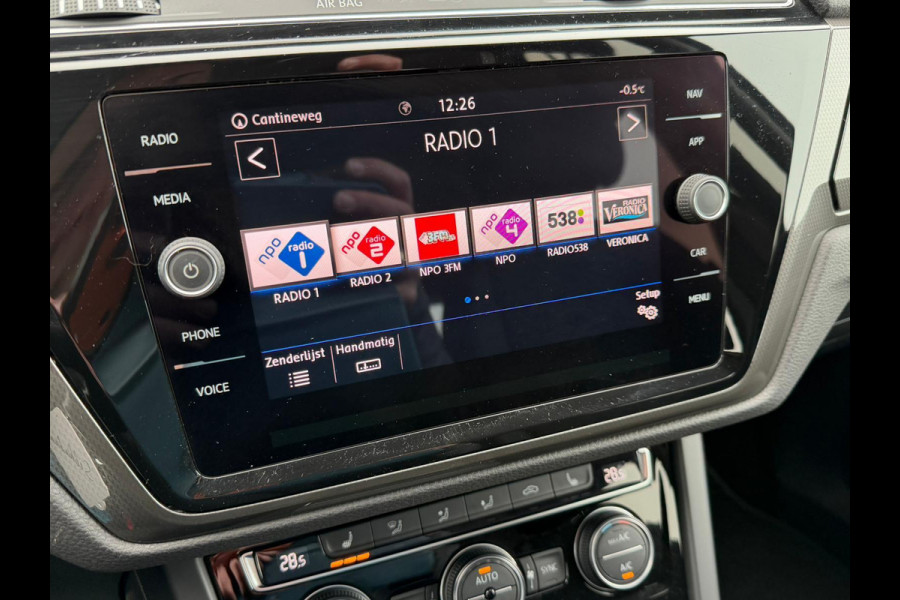 Volkswagen Touran 1.5 TSI Comfortline Business 7p NAVI - ACC - STOELVERW.