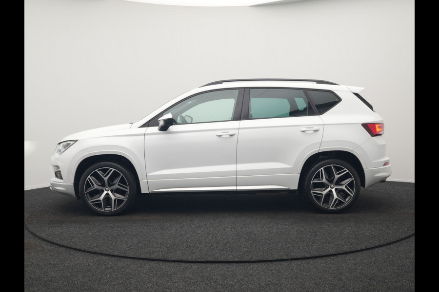 Seat Ateca 1.5 TSI FR DSG 150pk Dealer O.H. | Trekhaak Af Fabriek | Camera | Beats Audio | 19"L.M | Alcantara Sportstoelen Verwarmd | Sfeerverlichting | Apple Carplay | Keyless | Navigatie | DAB | Cruise Control |