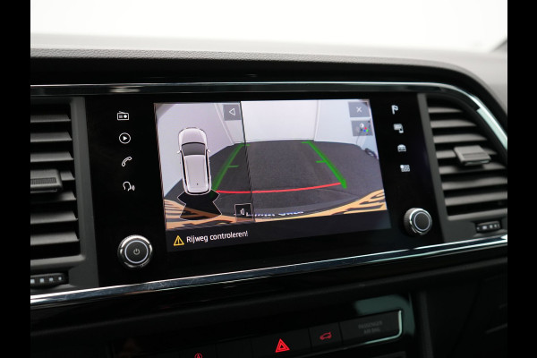 Seat Ateca 1.5 TSI FR DSG 150pk Dealer O.H. | Trekhaak Af Fabriek | Camera | Beats Audio | 19"L.M | Alcantara Sportstoelen Verwarmd | Sfeerverlichting | Apple Carplay | Keyless | Navigatie | DAB | Cruise Control |