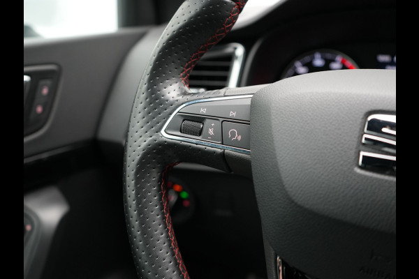 Seat Ateca 1.5 TSI FR DSG 150pk Dealer O.H. | Trekhaak Af Fabriek | Camera | Beats Audio | 19"L.M | Alcantara Sportstoelen Verwarmd | Sfeerverlichting | Apple Carplay | Keyless | Navigatie | DAB | Cruise Control |