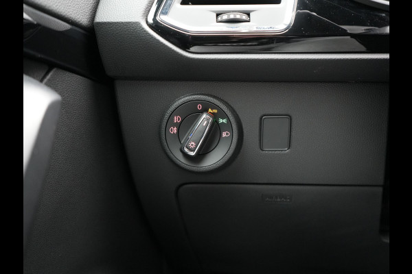 Seat Ateca 1.5 TSI FR DSG 150pk Dealer O.H. | Trekhaak Af Fabriek | Camera | Beats Audio | 19"L.M | Alcantara Sportstoelen Verwarmd | Sfeerverlichting | Apple Carplay | Keyless | Navigatie | DAB | Cruise Control |