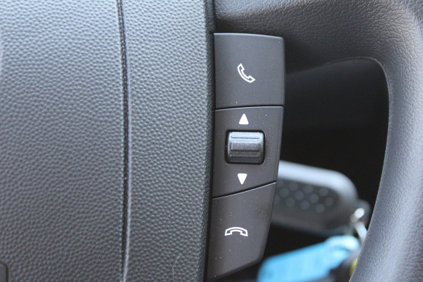 Opel Movano Bakwagen met klep, Airco, Zijdeur Dhollandia laadklep, Cruise control, Airco Meubelbak, Laadlift