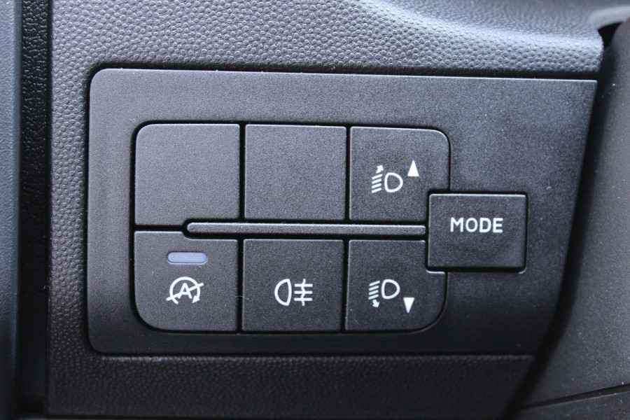 Opel Movano Bakwagen met klep, Airco, Zijdeur Dhollandia laadklep, Cruise control, Airco Meubelbak, Laadlift