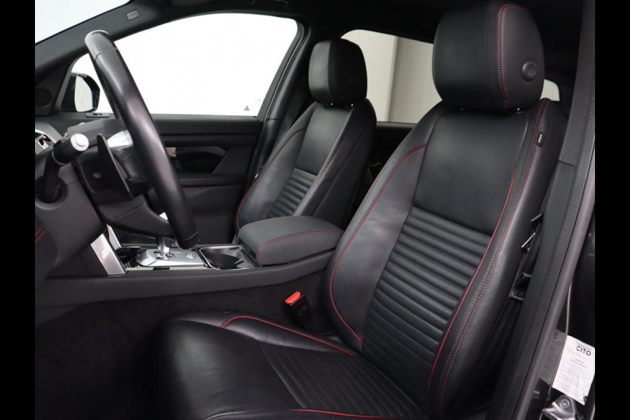 Land Rover Discovery Sport P300e 1.5 R-Dynamic | Leder | Stoelverwarming | Trekhaak | Carplay | Meridian Sound | Camera | 20'' | Full LED | Navigatie | Getint glas | Cruise control