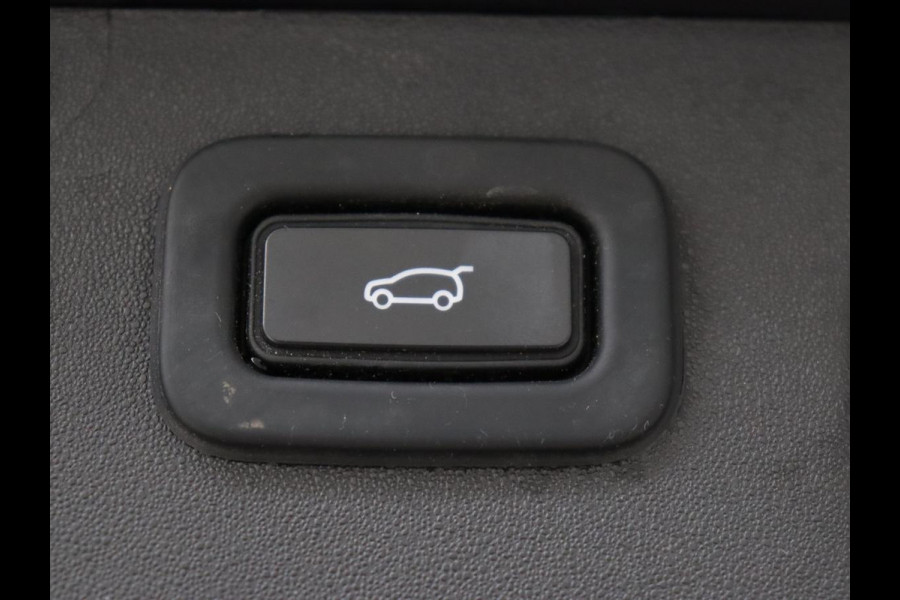 Land Rover Discovery Sport P300e 1.5 R-Dynamic | Leder | Stoelverwarming | Trekhaak | Carplay | Meridian Sound | Camera | 20'' | Full LED | Navigatie | Getint glas | Cruise control