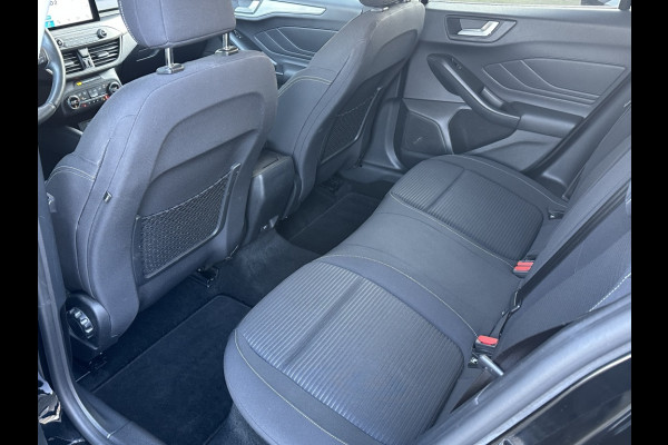 Ford FOCUS Wagon 1.5 EcoB. Tit. Bns WINTERPACK! TREKHAAK! ALL-SEASON! KEYLESS!