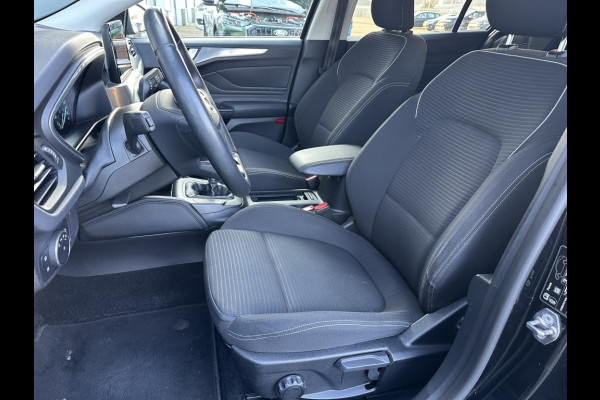 Ford FOCUS Wagon 1.5 EcoB. Tit. Bns WINTERPACK! TREKHAAK! ALL-SEASON! KEYLESS!