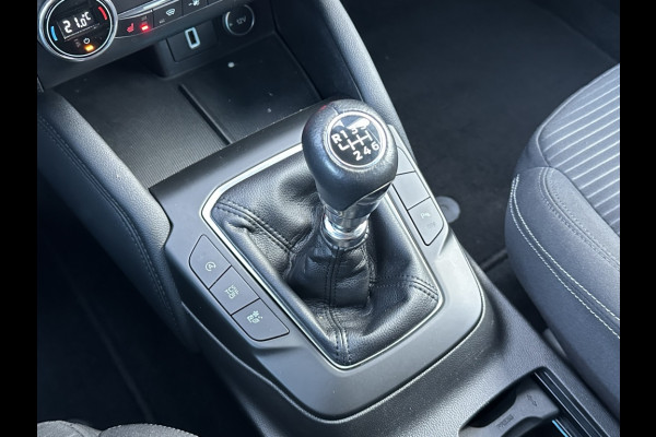 Ford FOCUS Wagon 1.5 EcoB. Tit. Bns WINTERPACK! TREKHAAK! ALL-SEASON! KEYLESS!