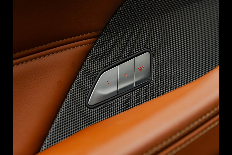 BMW 4 Serie Coupé M4 xDrive Competition - Carbon Brakes - M-Driver Pack - Stoelventilatie