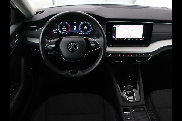 Škoda Octavia 1.5 TSI Business Edition Plus | Stoelverwarming | Trekhaak | Adaptive cruise | Keyless | Full LED | Parkeerhulp | Climate control