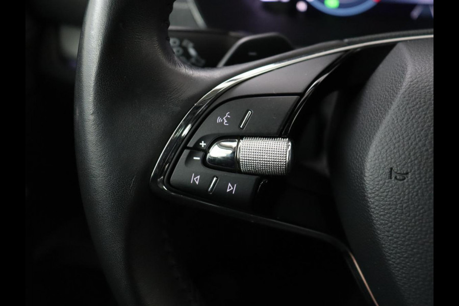 Škoda Octavia 1.5 TSI Business Edition Plus | Stoelverwarming | Trekhaak | Adaptive cruise | Keyless | Full LED | Parkeerhulp | Climate control