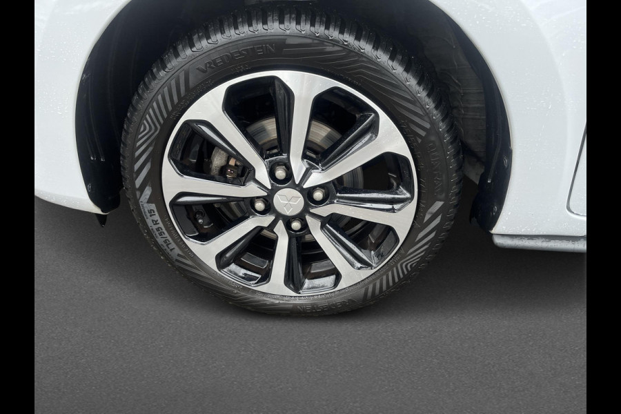 Mitsubishi Space Star 1.2 Dynamic | All Season Banden